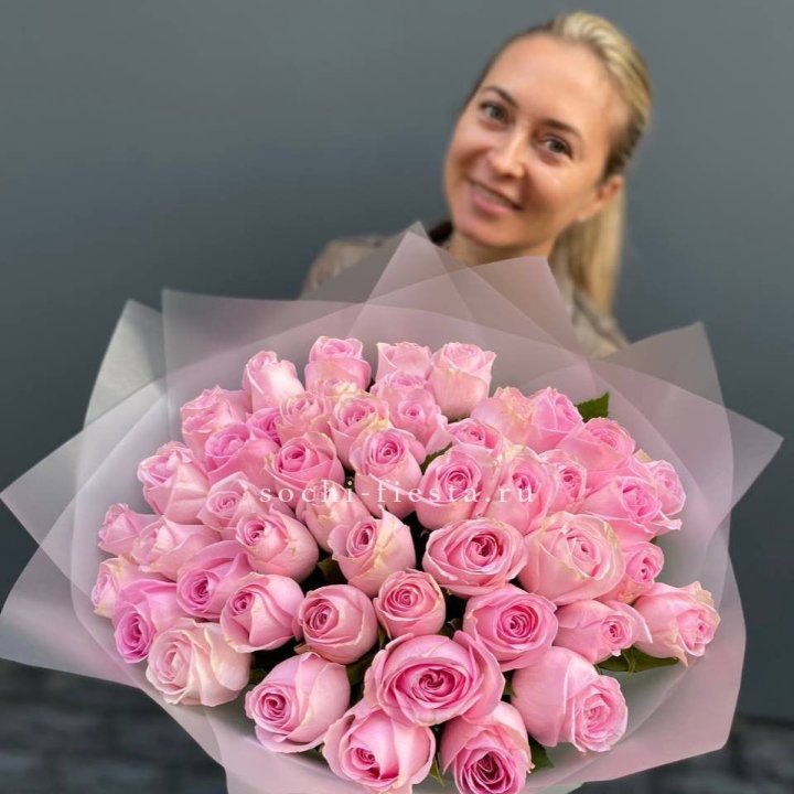 51 розовая роза в Йошкар-Оле