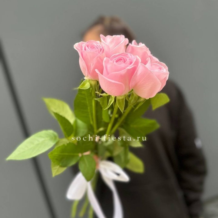 Букет 5 розовых роз  в Йошкар-Оле