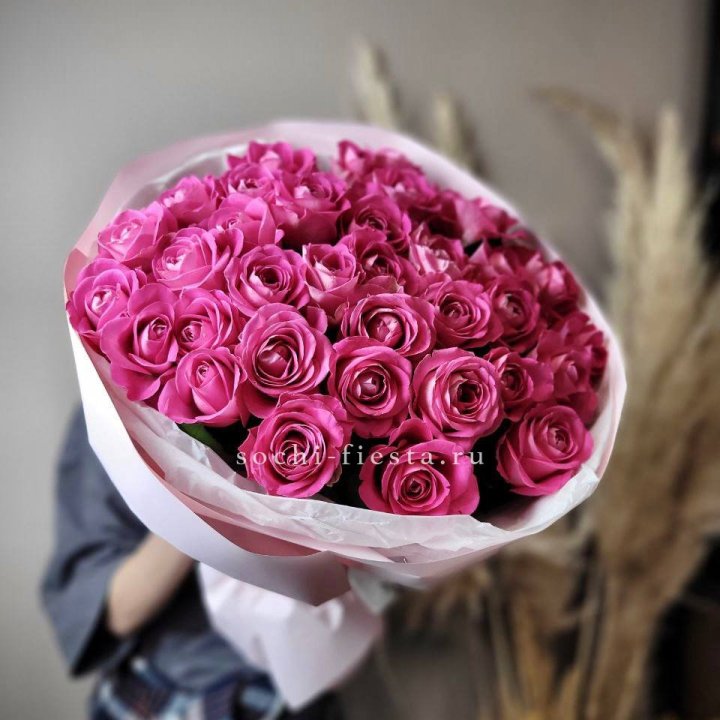 35 розовых роз  в Йошкар-Оле