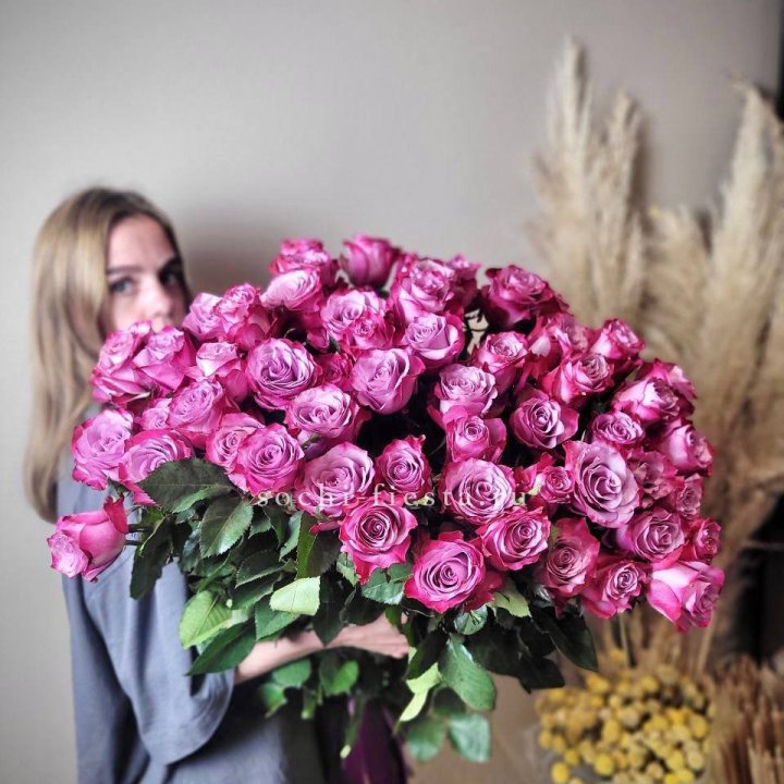 Охапка высоких роз Деп перпел в Йошкар-Оле