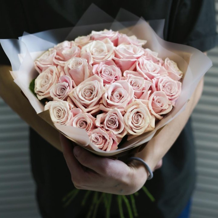 27 кремовых роз в Йошкар-Оле