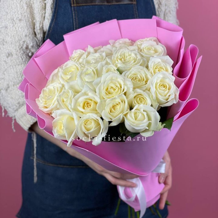 25 белых роз в Йошкар-Оле