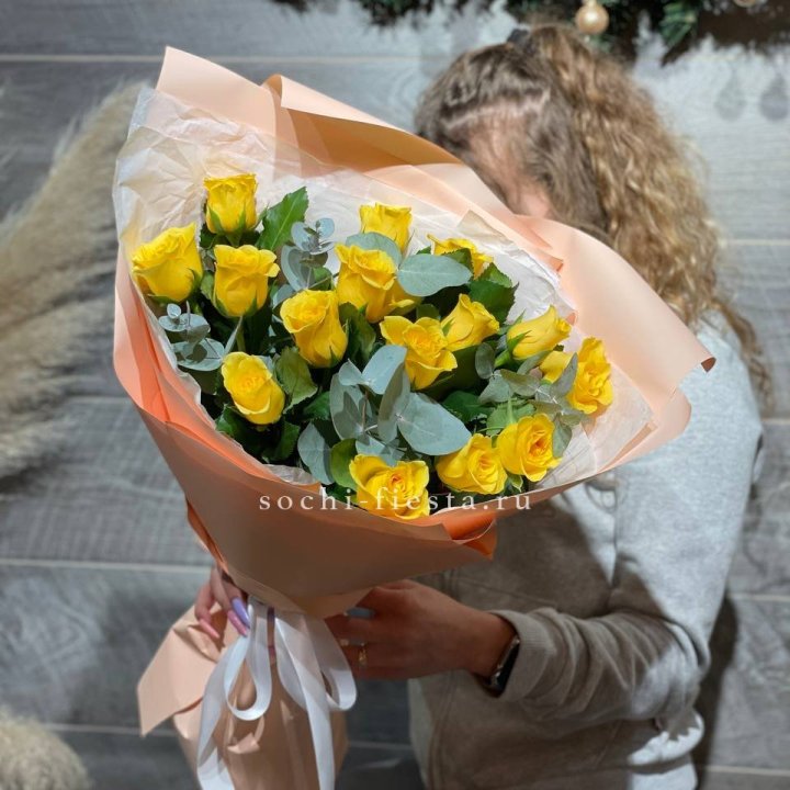 15 желтых роз в Йошкар-Оле