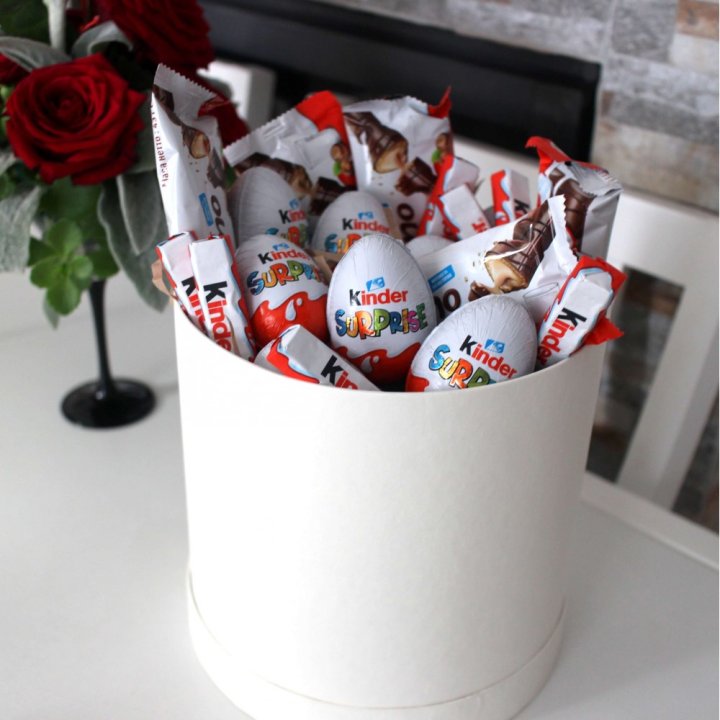 Коробка с киндерами  в Йошкар-Оле