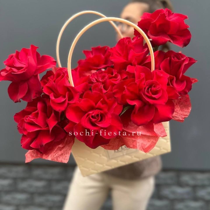 Французские розы в сумочке в Йошкар-Оле