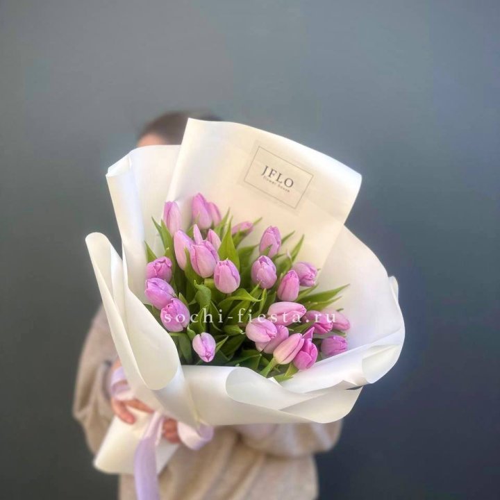 25 сиреневых тюльпанов в Йошкар-Оле