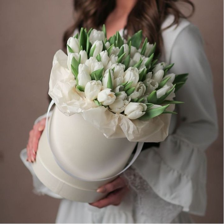 Тюльпаны в цилиндре  в Йошкар-Оле