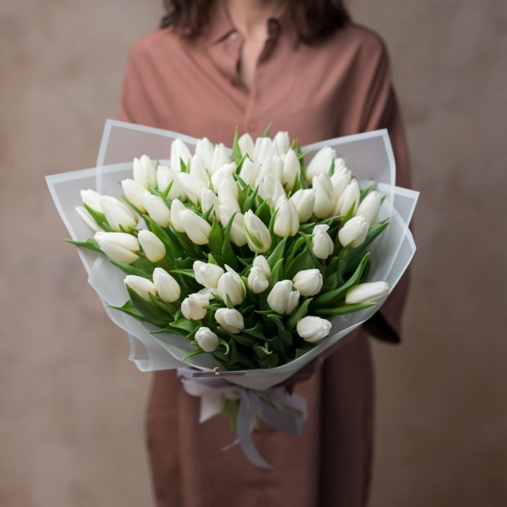 51 белый тюльпан в Йошкар-Оле