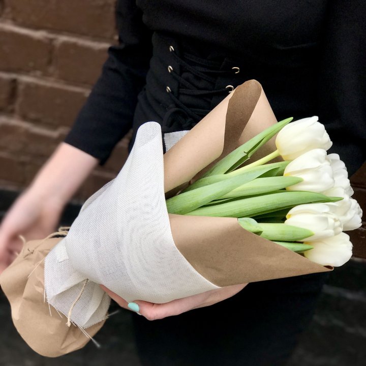 Букет белых тюльпанов в Йошкар-Оле