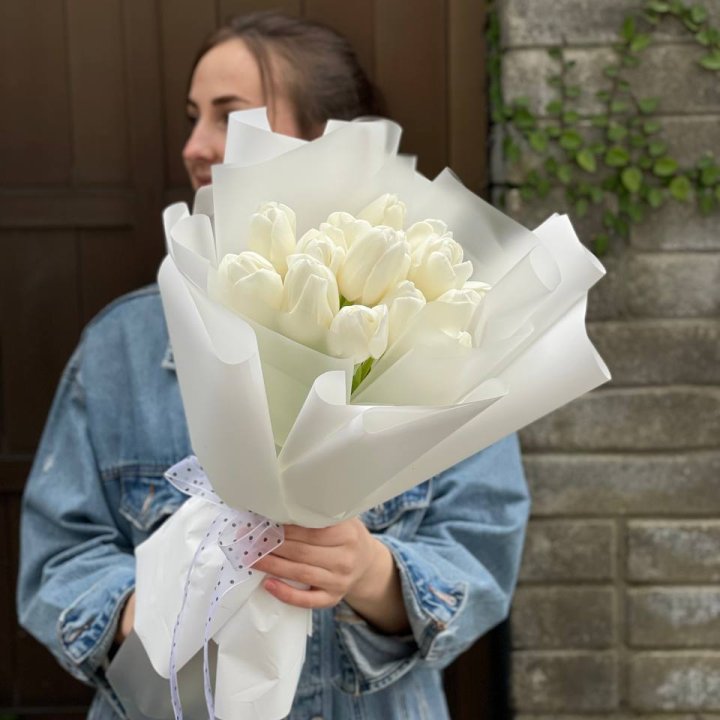 Букет белоснежных тюльпанов в Йошкар-Оле